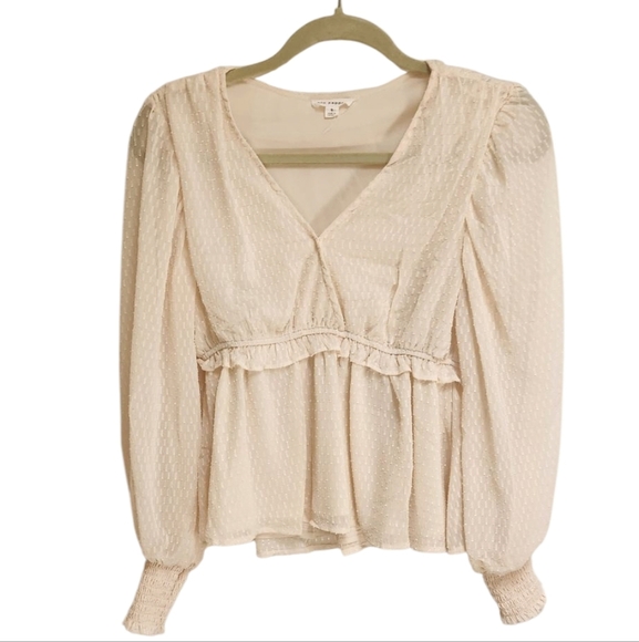 Elegant Cream Blouse - Picture 1 of 4